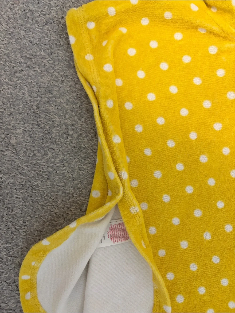 Baby Boden Yellow Polka Dot Duck Hooded towel 12-18 months